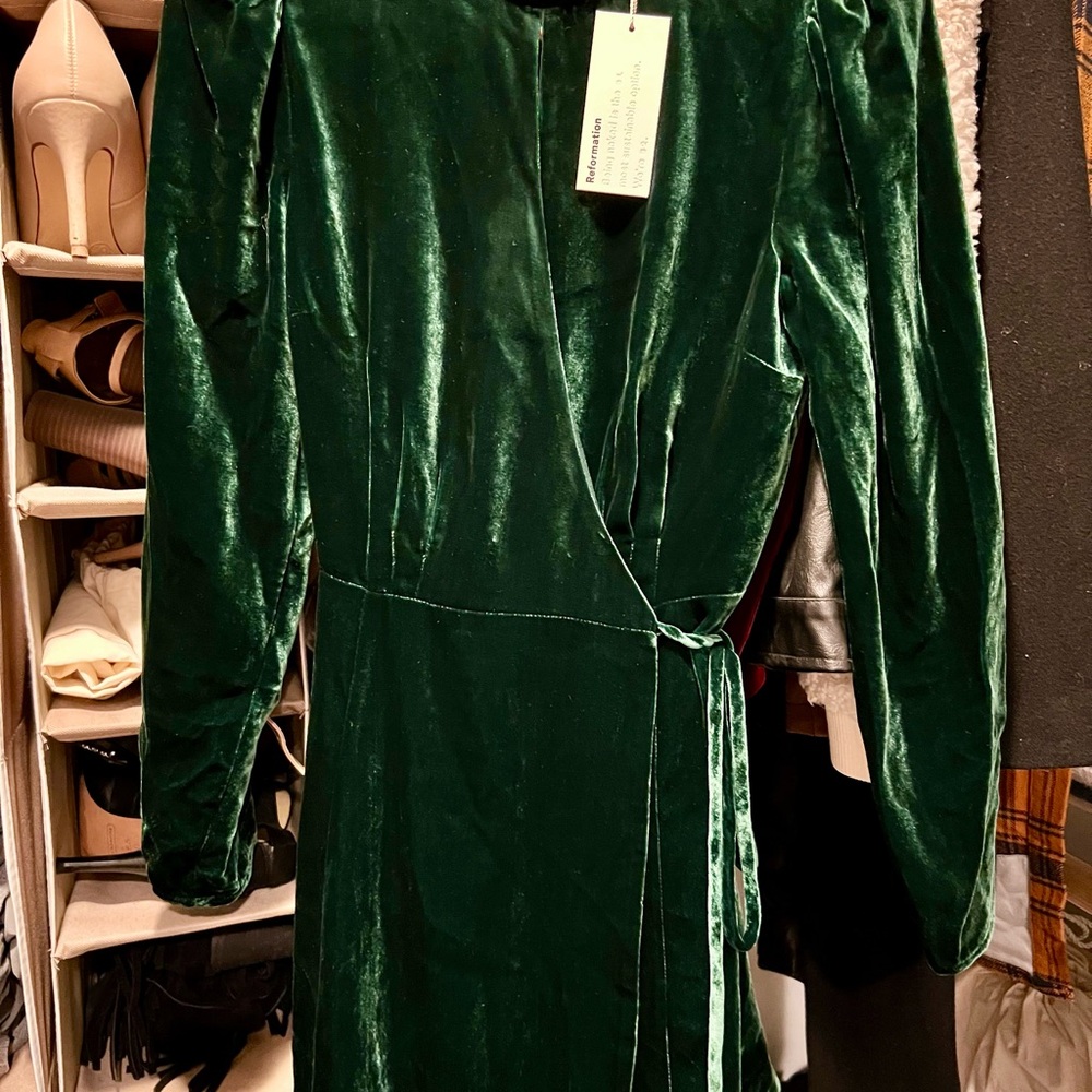 Reformation green velvet dress size Small Petite - Picture 2 of 4